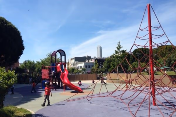 Victoria Manalo Draves Park photo 2